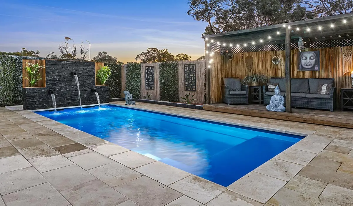 Types of pool coping